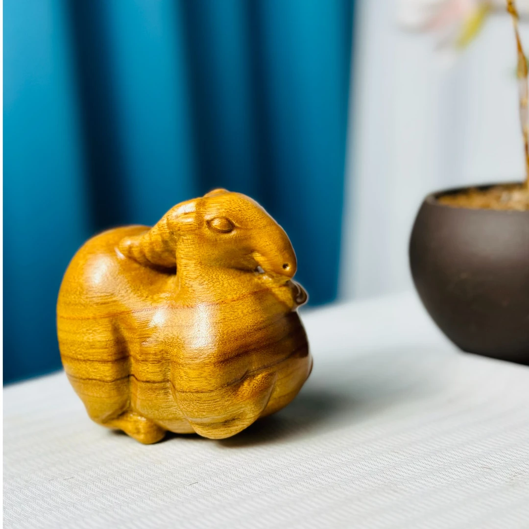 香樟木 小唐羊 茶宠雕刻摆件