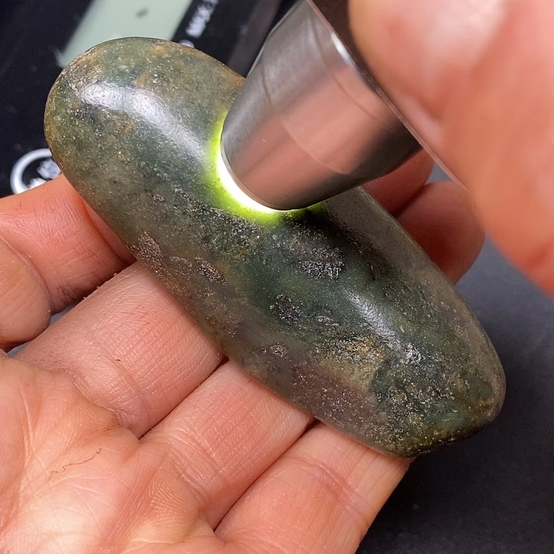 和田玉未镶嵌珠宝奇石