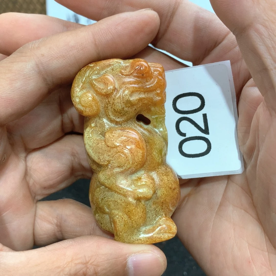 未镶嵌透闪石-蛇纹石玉颈饰