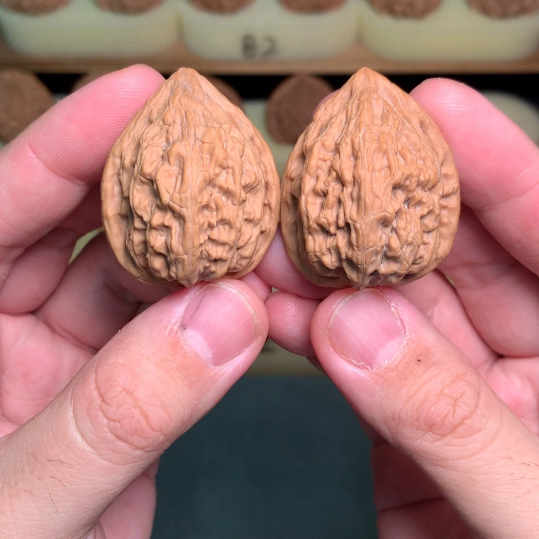 文玩核桃吊坠33野生天眼鸡心全品