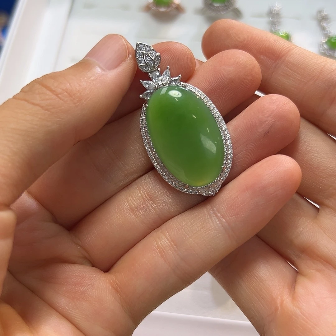 和田玉银S925镶嵌颈饰大***