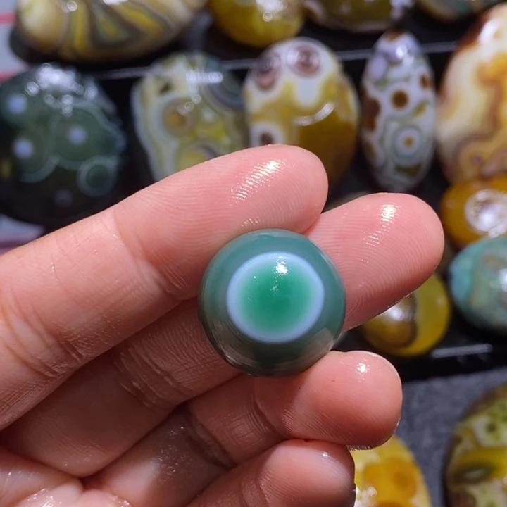 玛瑙/玉髓未镶嵌珠宝半成品
