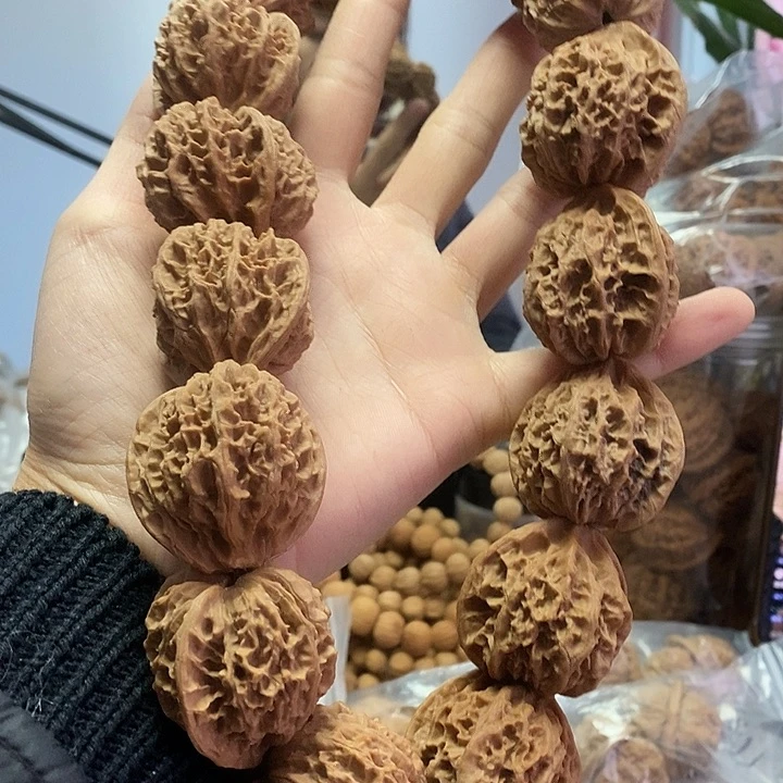 文玩核桃把件36.5血灯笼手持