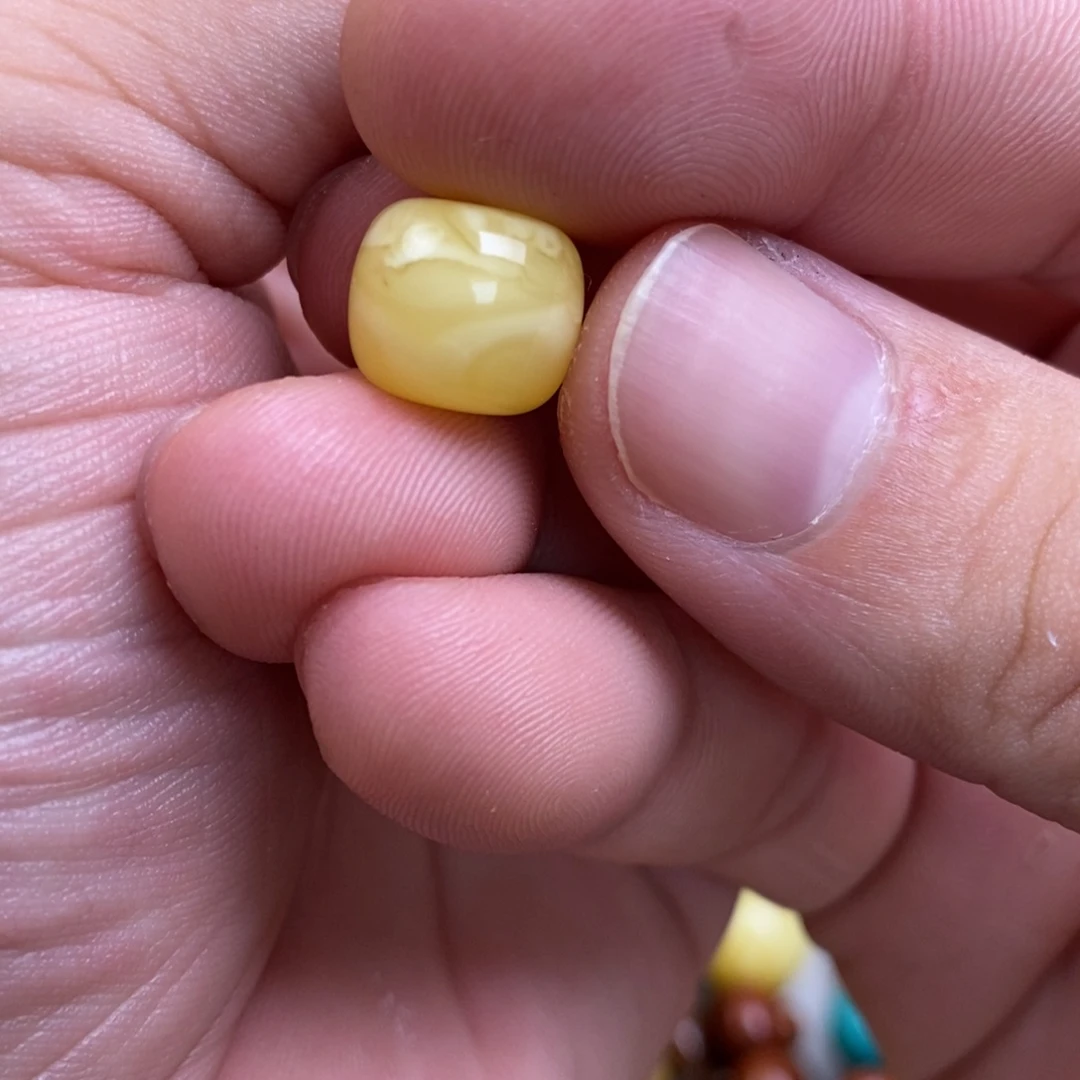 故***徐裸石蜜蜡未镶嵌配饰