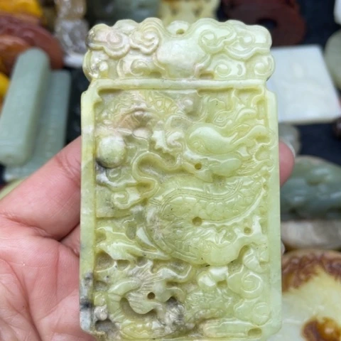 蛇纹石玉颈饰未镶嵌39