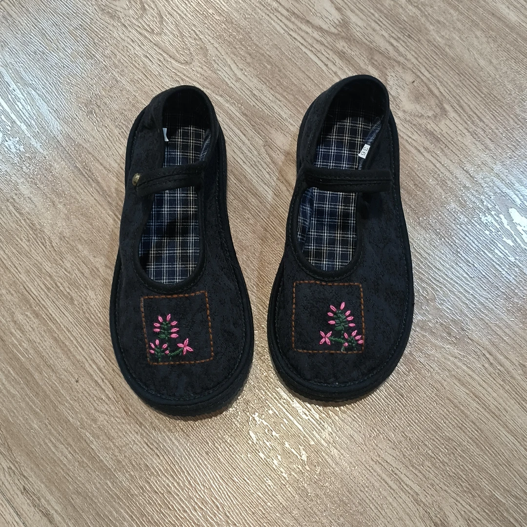 京花脸一字扣手工缝花布鞋