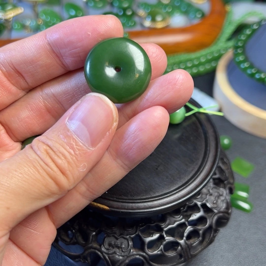 和田玉（碧玉）未镶嵌颈饰