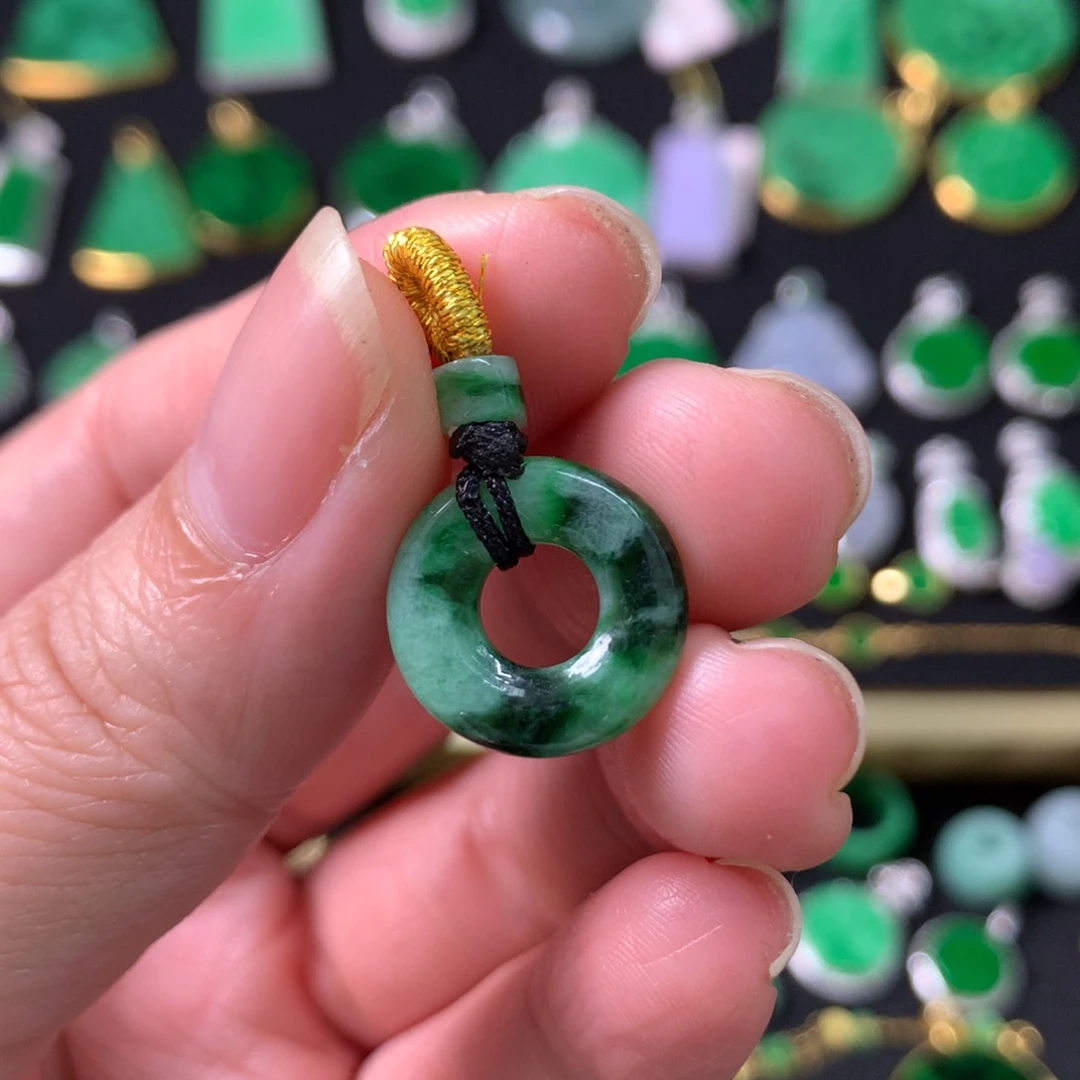 翡翠未镶嵌吊坠(不含链)有纹裂