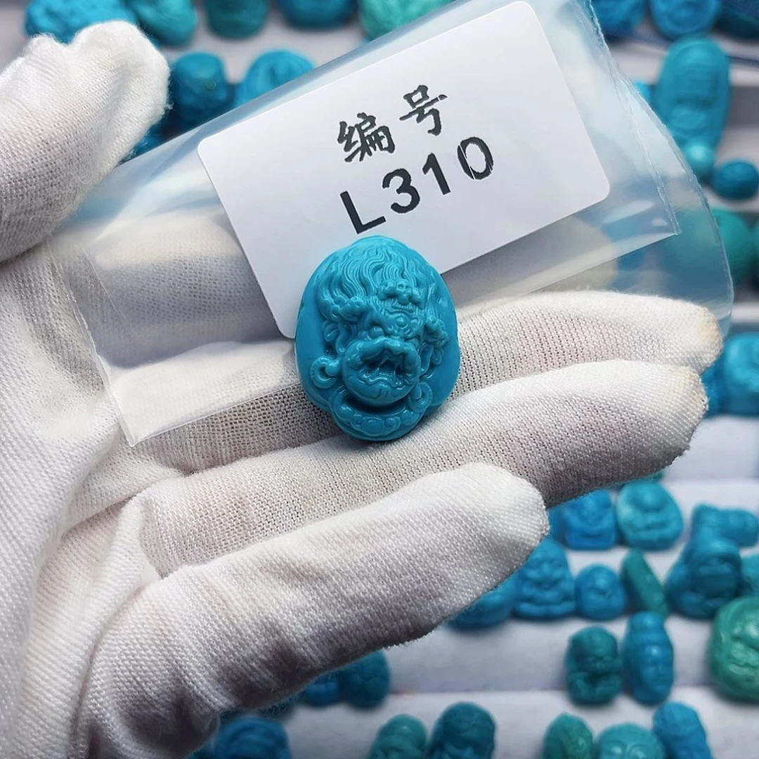 木***…绿松石未镶嵌天然原矿雕刻绿松石