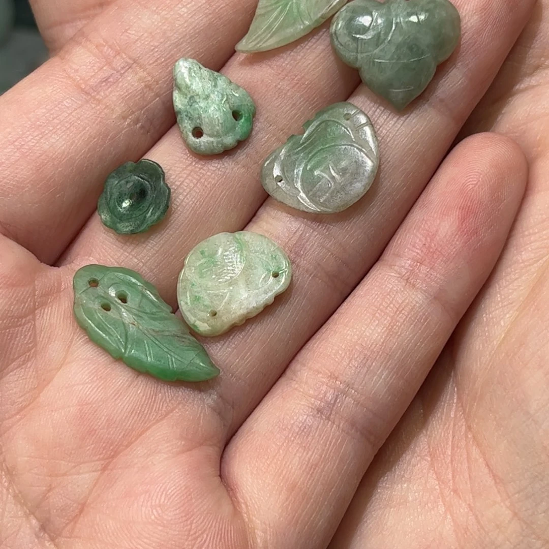 翡翠颈饰未镶嵌吊坠