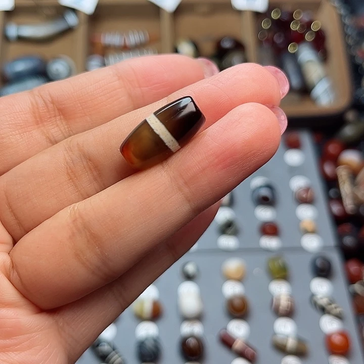 玛瑙/玉髓未镶嵌珠宝半成品牛***酒