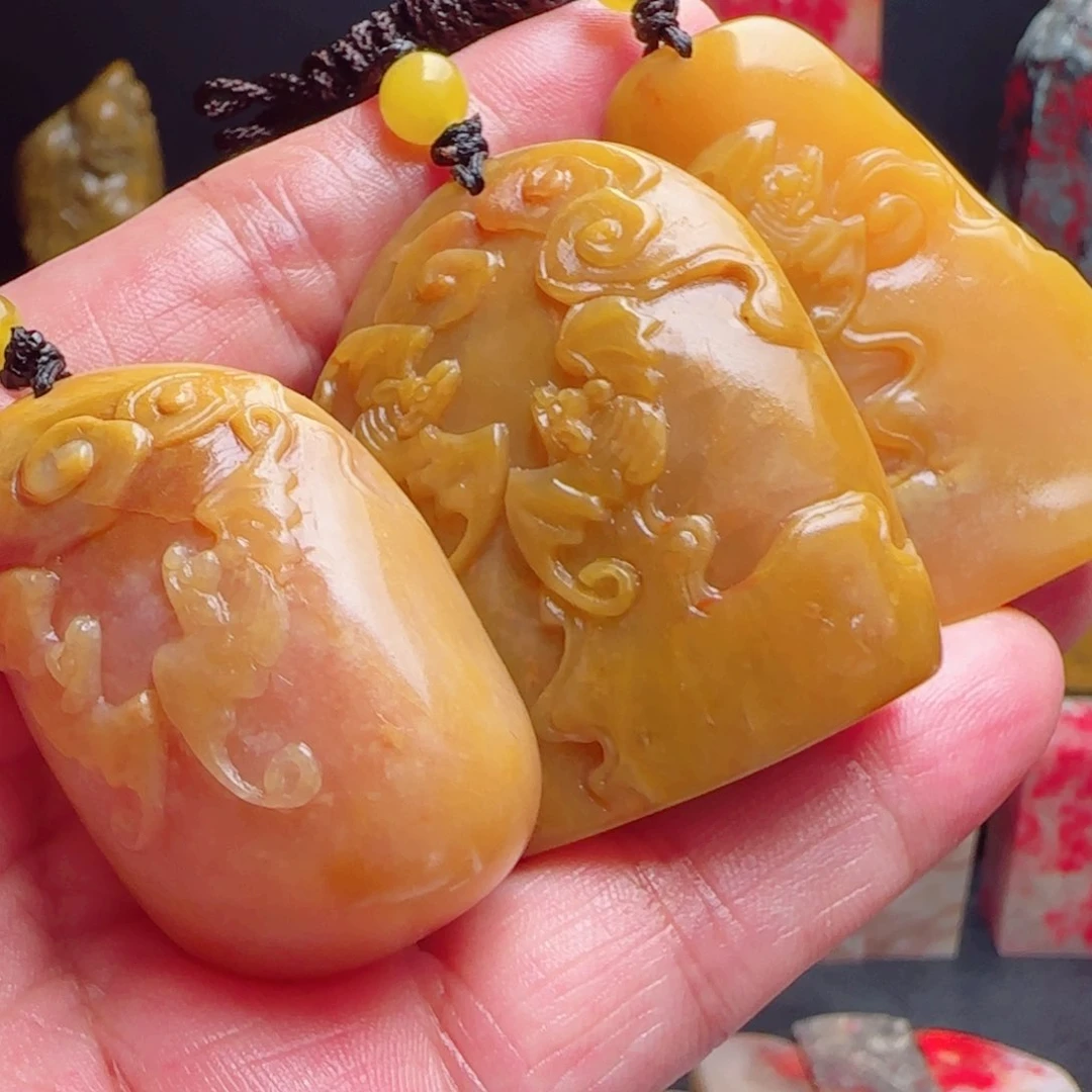 昌化石冯*爷田黄石印章