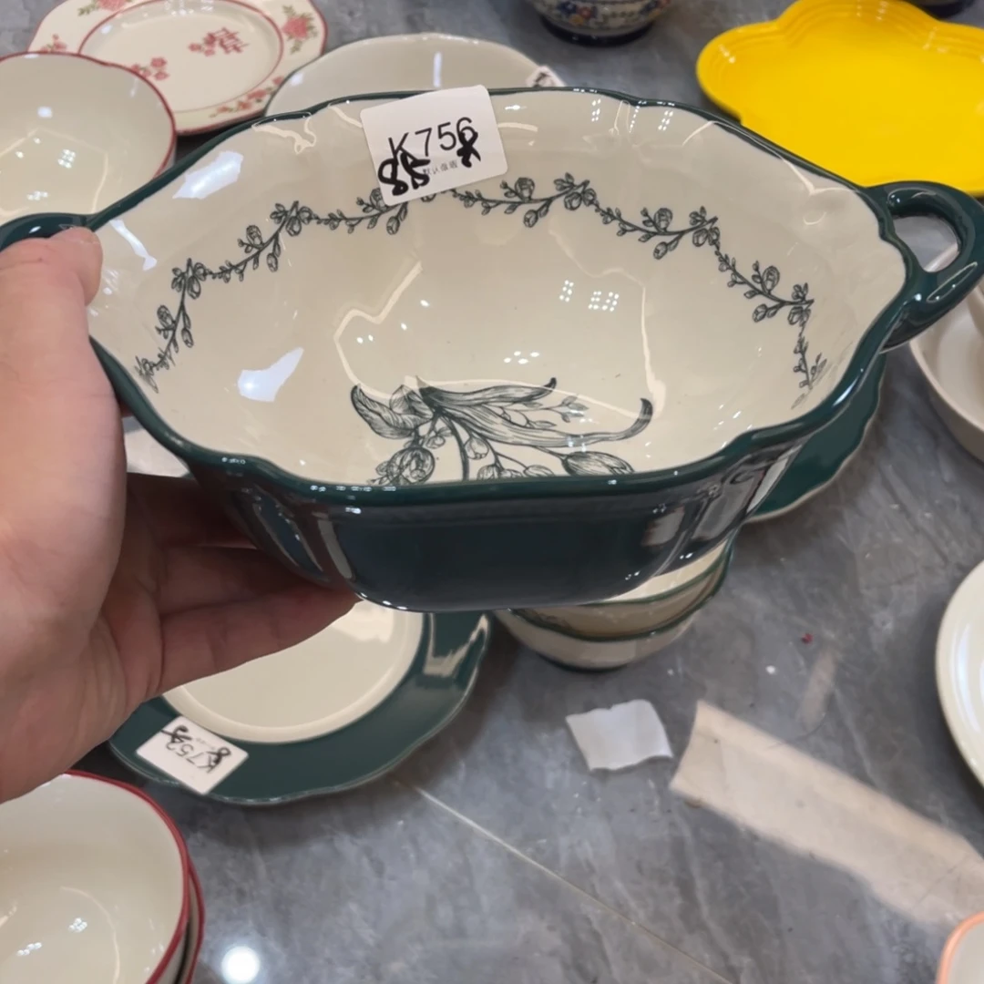 陶瓷微瑕餐具介意勿拍，满18飞！
