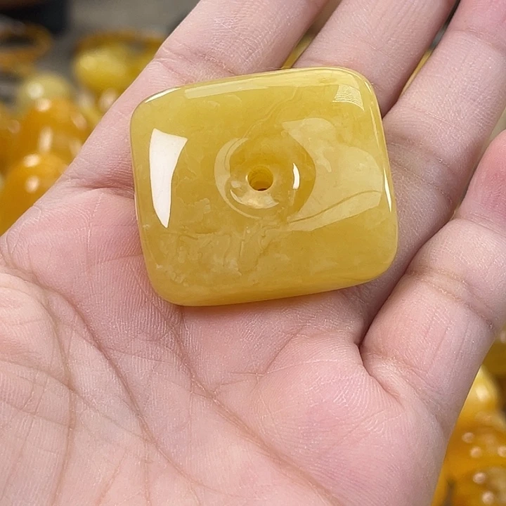琥珀未镶嵌珠宝奇石琥珀h22