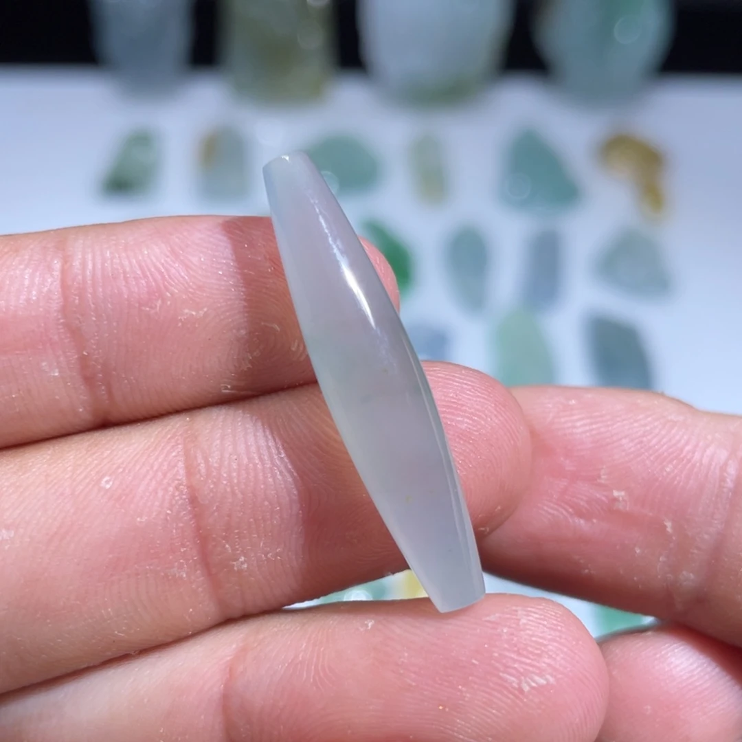 颈饰未镶嵌翡翠天珠