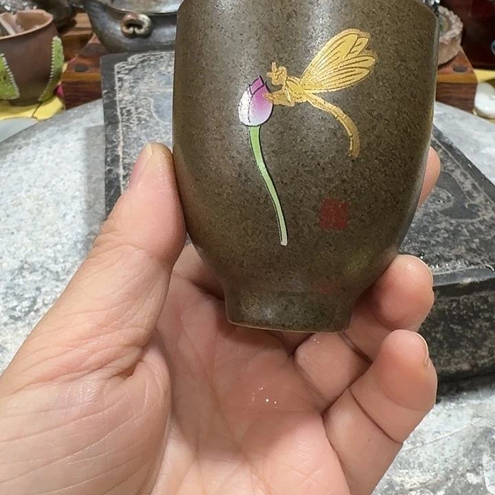 主人杯一个，瓷。。主人