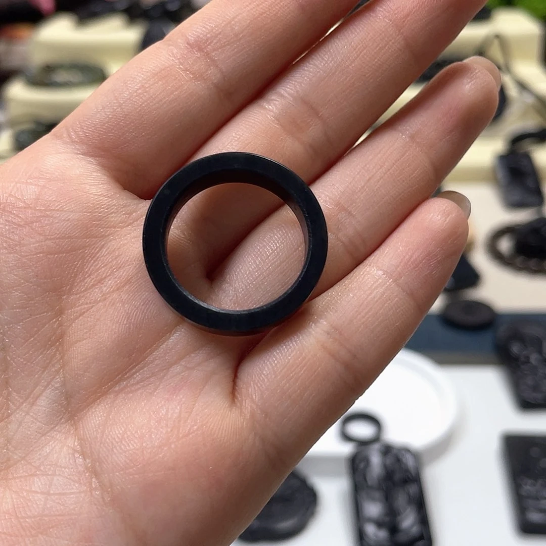 和田玉（墨玉）未镶嵌颈饰用****6戒圈21内径