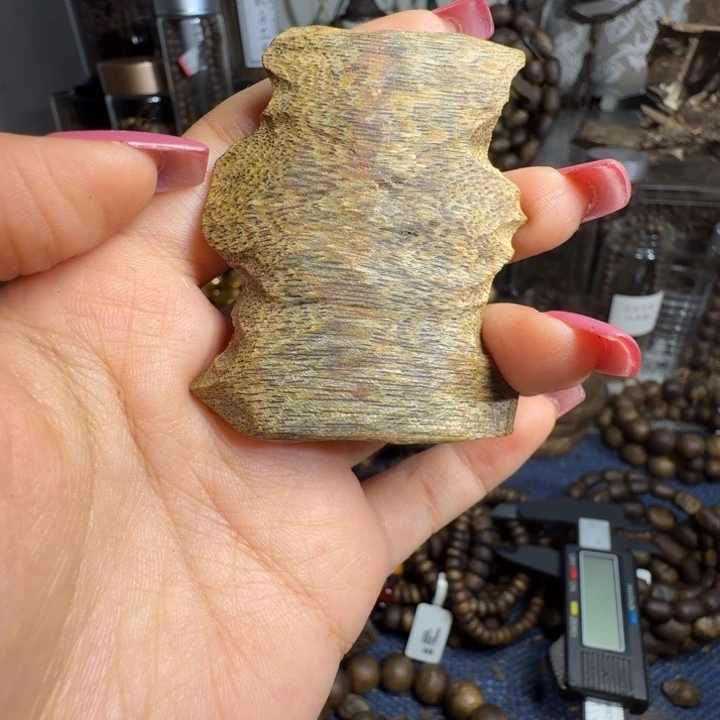 沉香沉香碎屑手把原料
