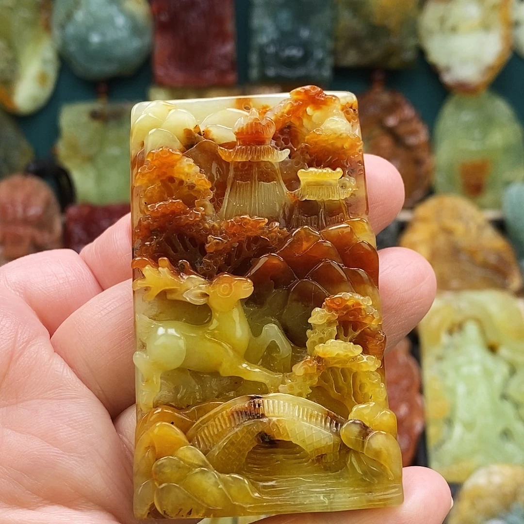 蛇纹石玉未镶嵌颈饰精品山水牌一鹿有你