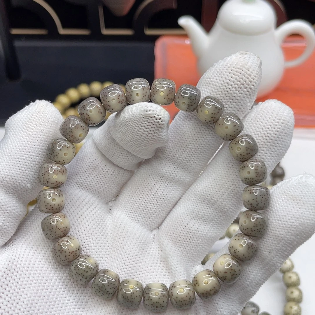 吊坠星月菩提34。9/8灰冰黄金瞳