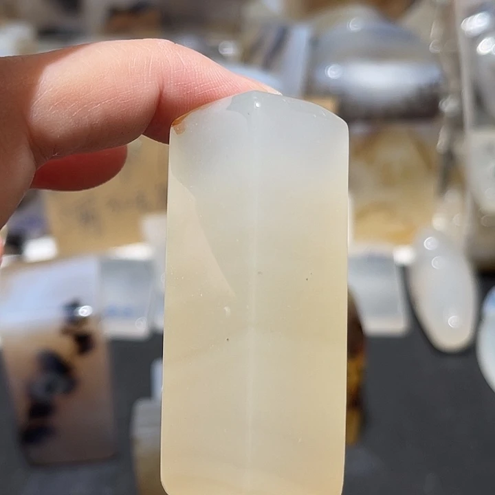 未镶嵌颈饰玛瑙/玉髓