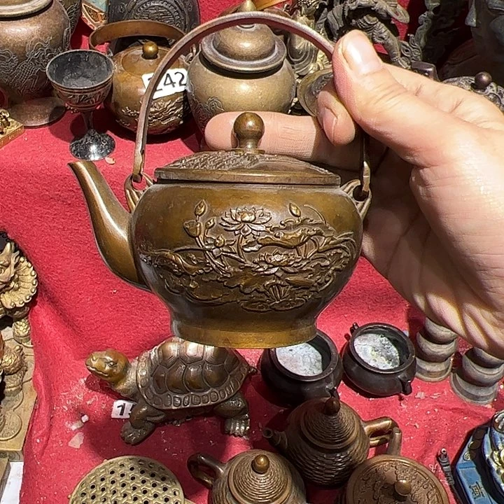 六***先微瑕疵黄铜摆件工艺品