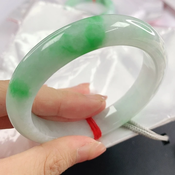 未镶嵌手镯翡翠，308