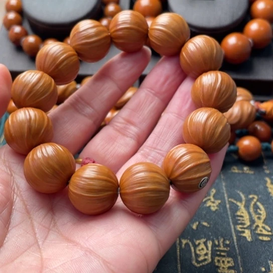 拿***铁吊坠橄榄核橄榄1.8