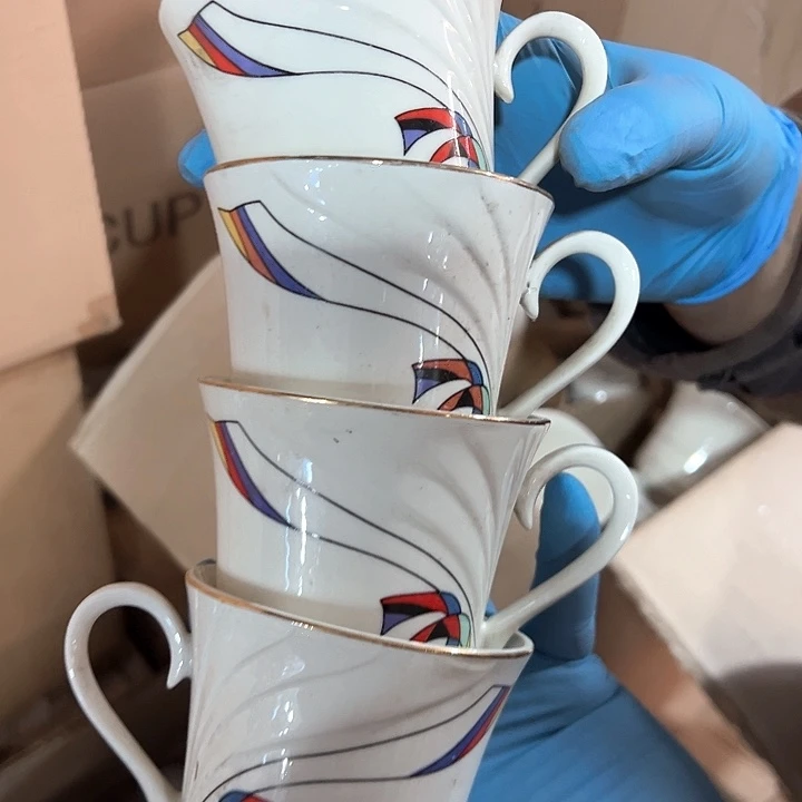 摆件陶瓷盘子碗啥都有