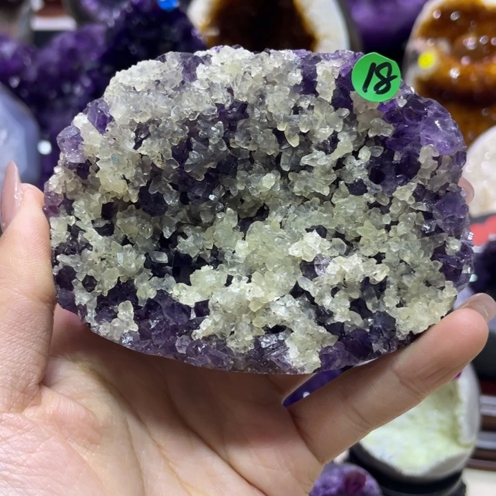 未镶嵌水晶大型摆件（非配饰）