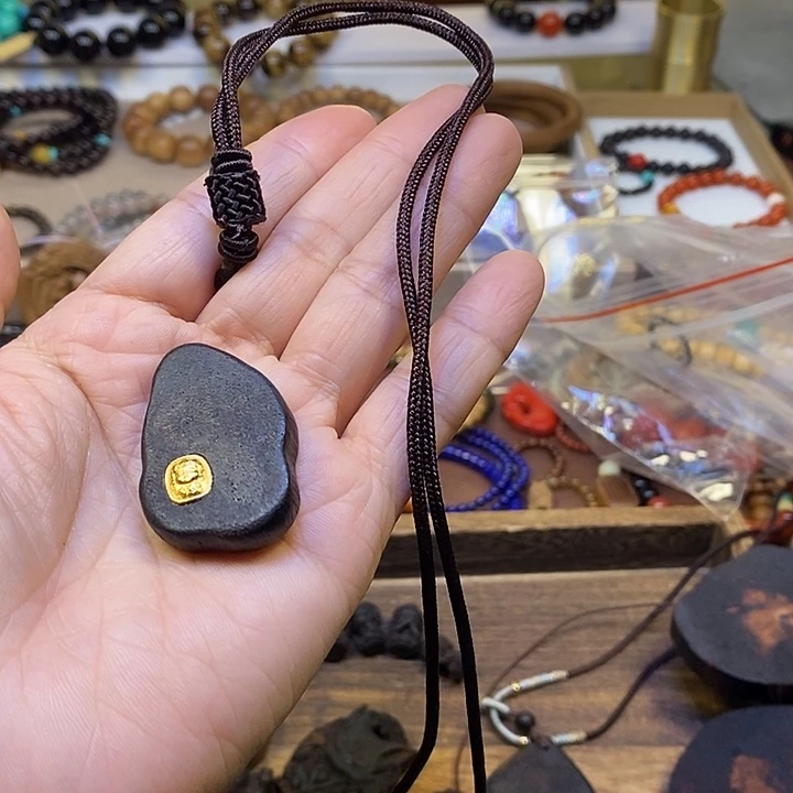 木柠**?降真香随形度母脖挂