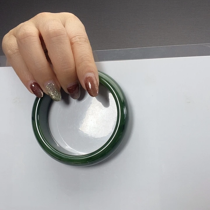 开***宝和田玉未镶嵌手镯