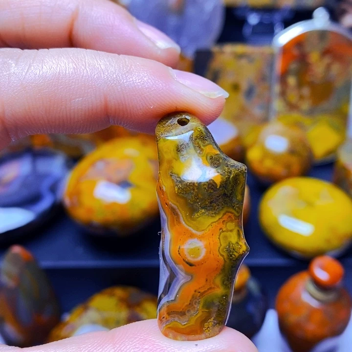 玛瑙/玉髓颈饰未镶嵌