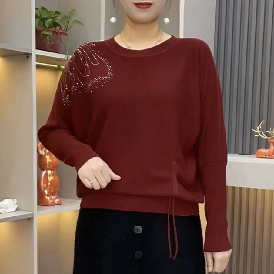 2025春季新款重工烫钻蝴蝶妈妈毛衣时尚洋气宽松遮肉抽绳针织衫女
