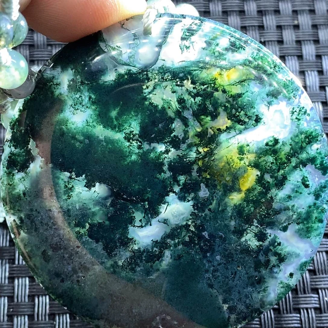 玛瑙/玉髓颈饰未镶嵌。***。