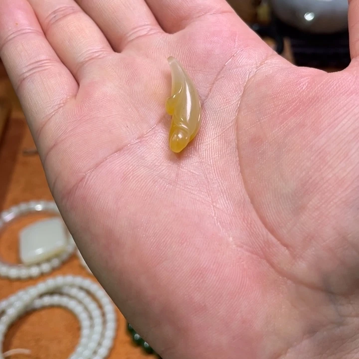 若***爸未镶嵌和田玉车挂