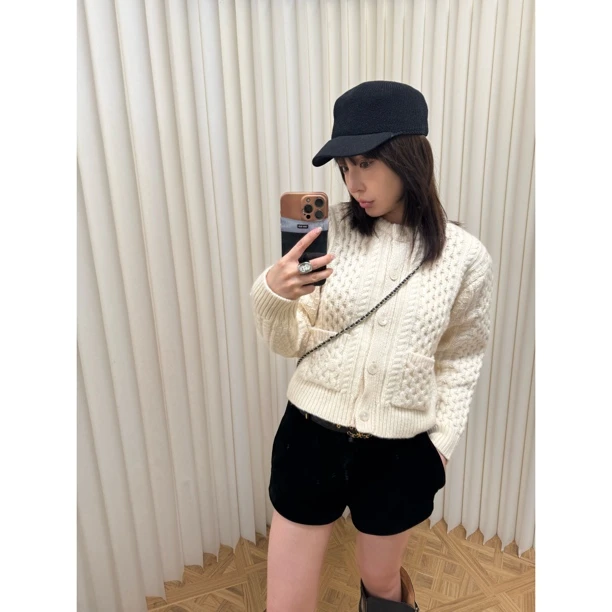 BBCUTE/ 奶呼呼CE 羊毛针织开衫外套