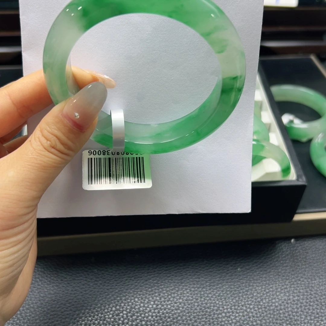 时***、石英质玉（非洲翠）未镶嵌手镯