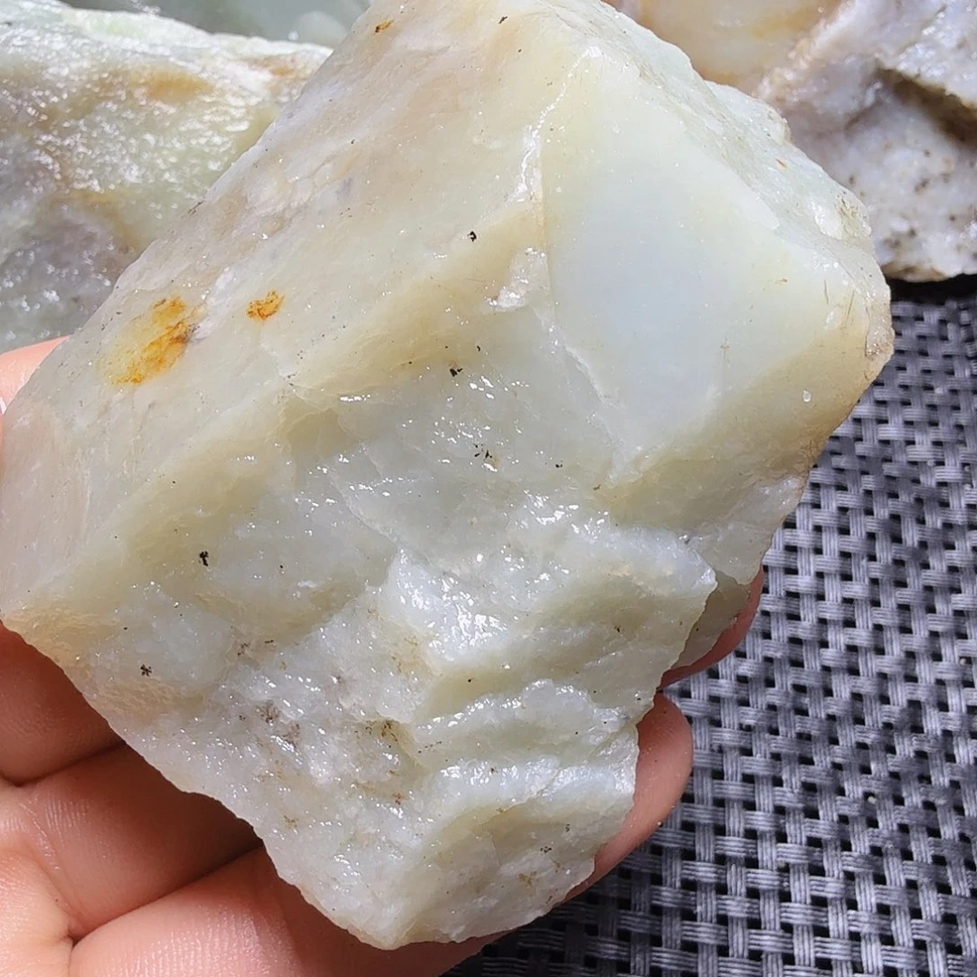 和田玉（糖玉）未镶嵌珠宝半成品