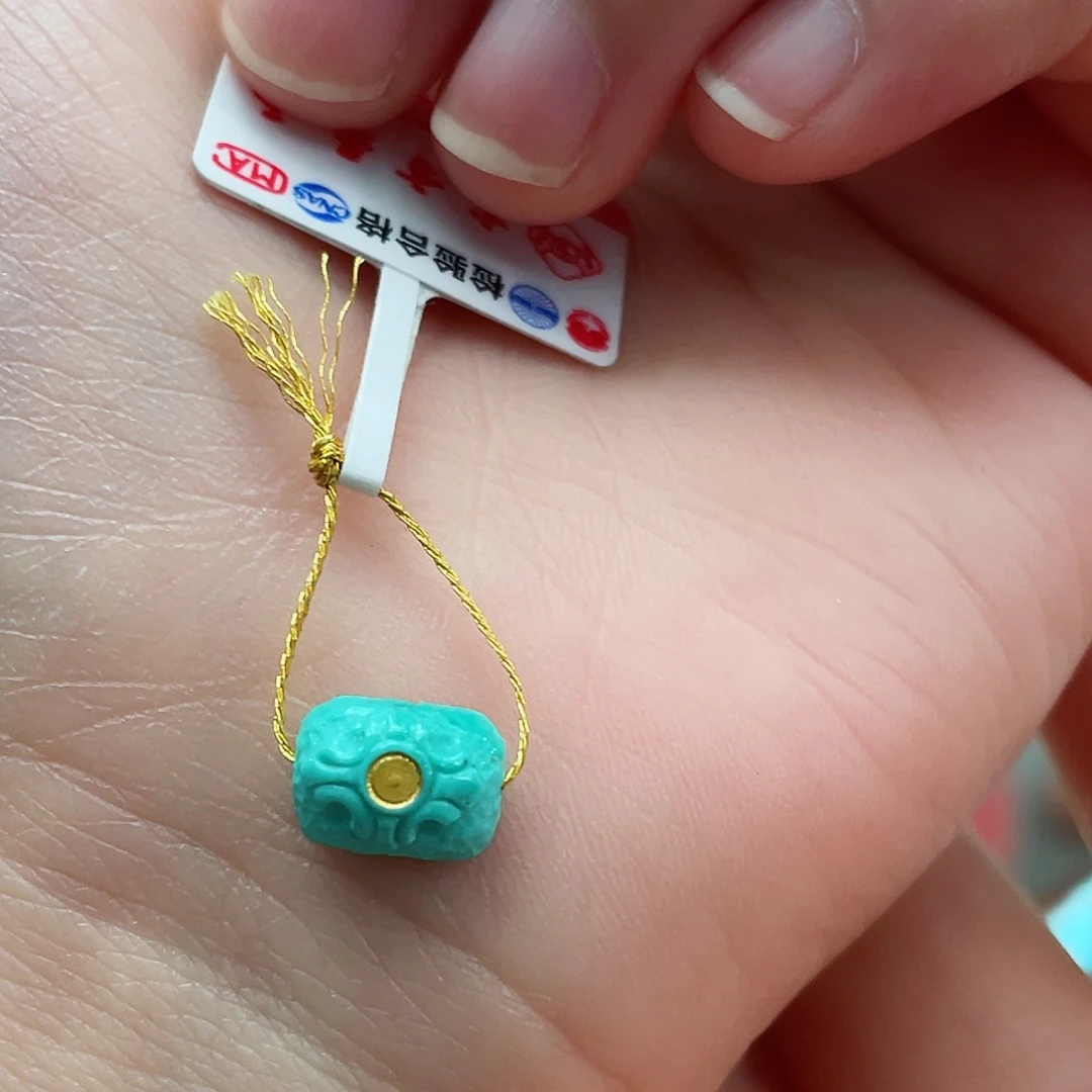 绿松石颈饰未镶嵌