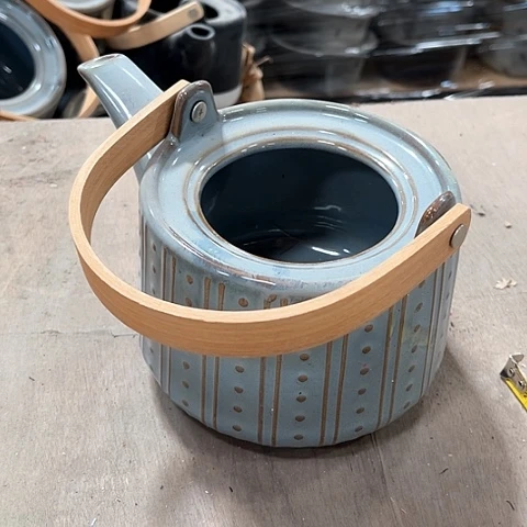 微瑕，不明火，冷水壶默认发陶瓷盖