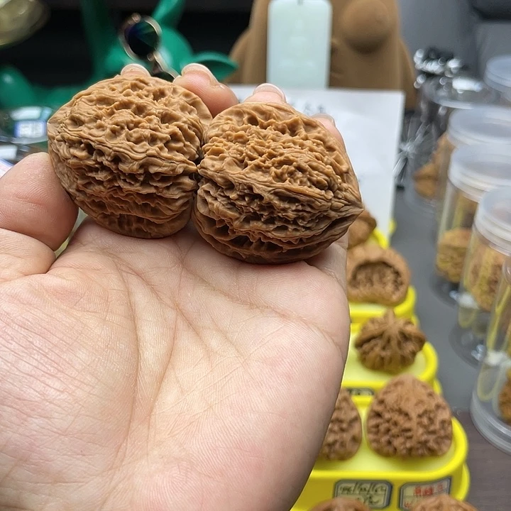 文玩核桃把件013号，42尺全品三角疆
