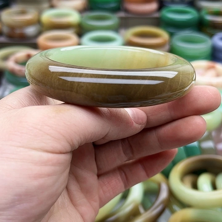 未镶嵌手镯（圆镯）石英质玉1****