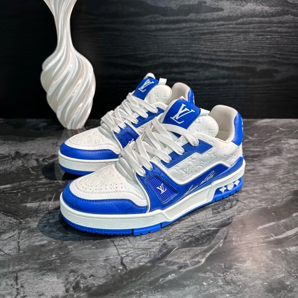 99新 LouisVuitton/路易威登 0394/36.5码/蓝白浮雕Trainer板鞋