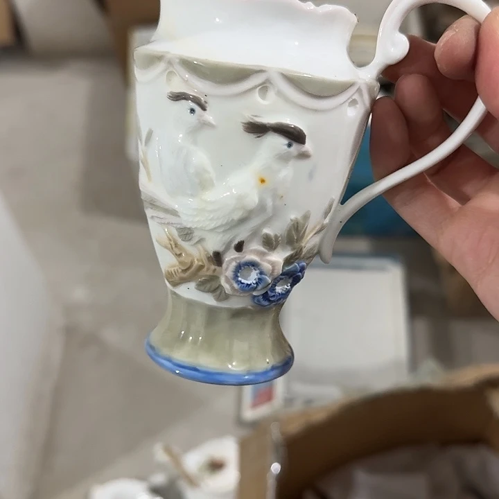 老货 瑕疵严重 黑点黄点 奶壶一个