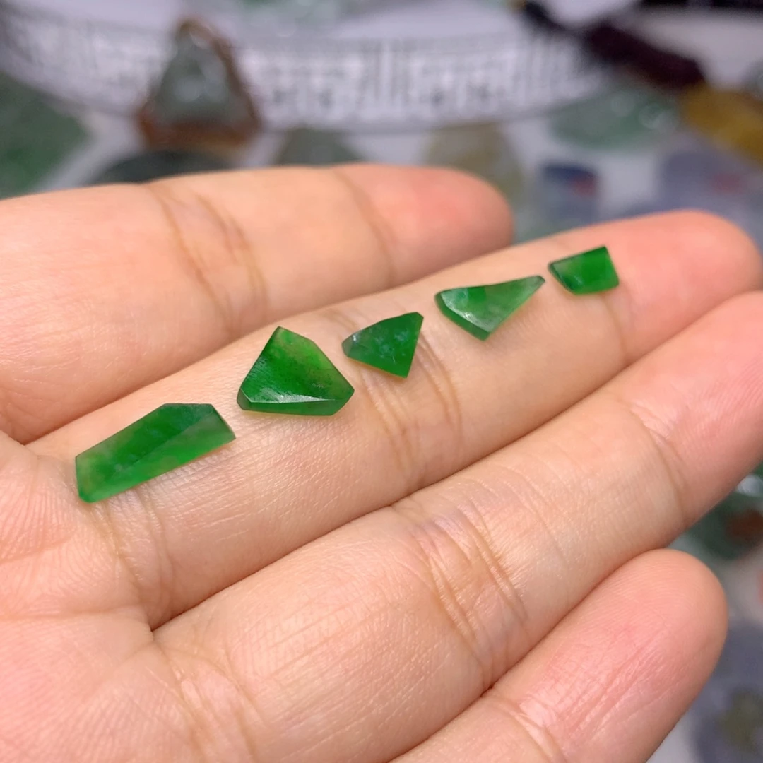 定制翡翠未镶嵌天然翡翠定制