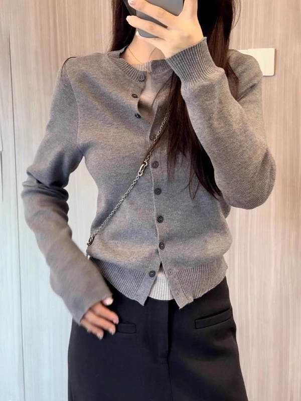 2025新款假两件撞色拼接长袖针织开衫女秋季显瘦修身洋气休闲上衣