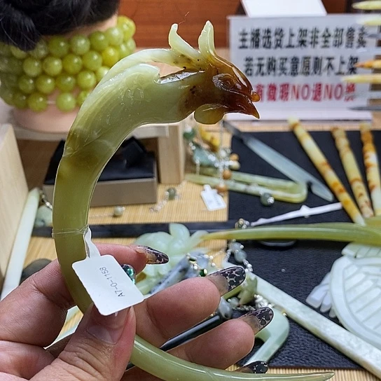 蛇纹石玉发簪未镶嵌尘****
