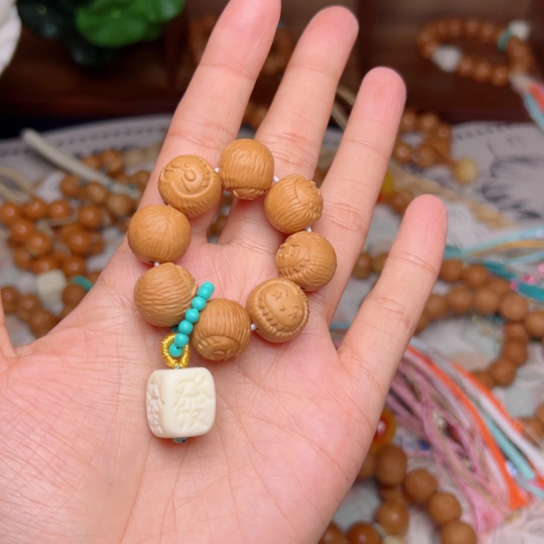 吊坠猴头核桃拉布布手捻