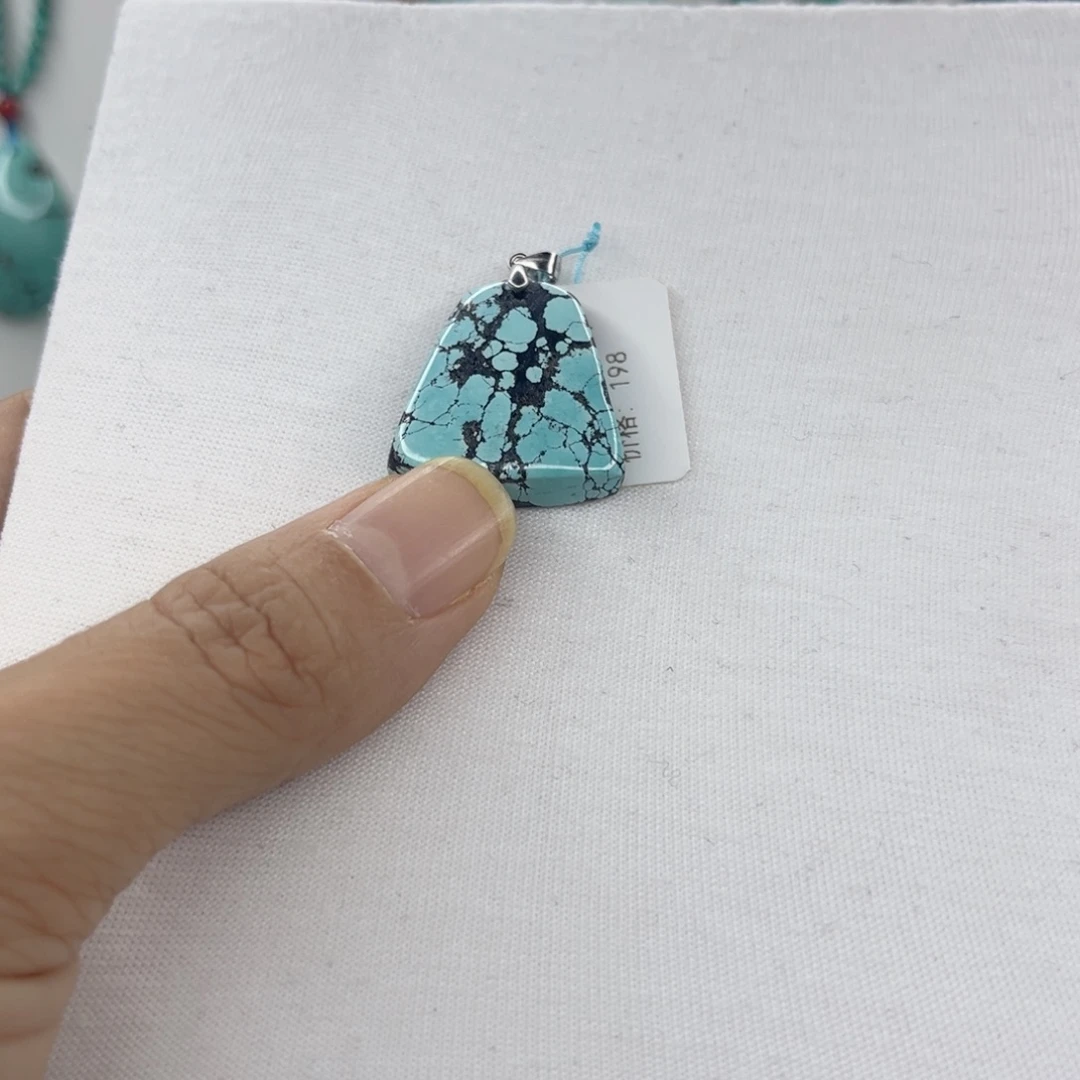 南红玛瑙未镶嵌颈饰